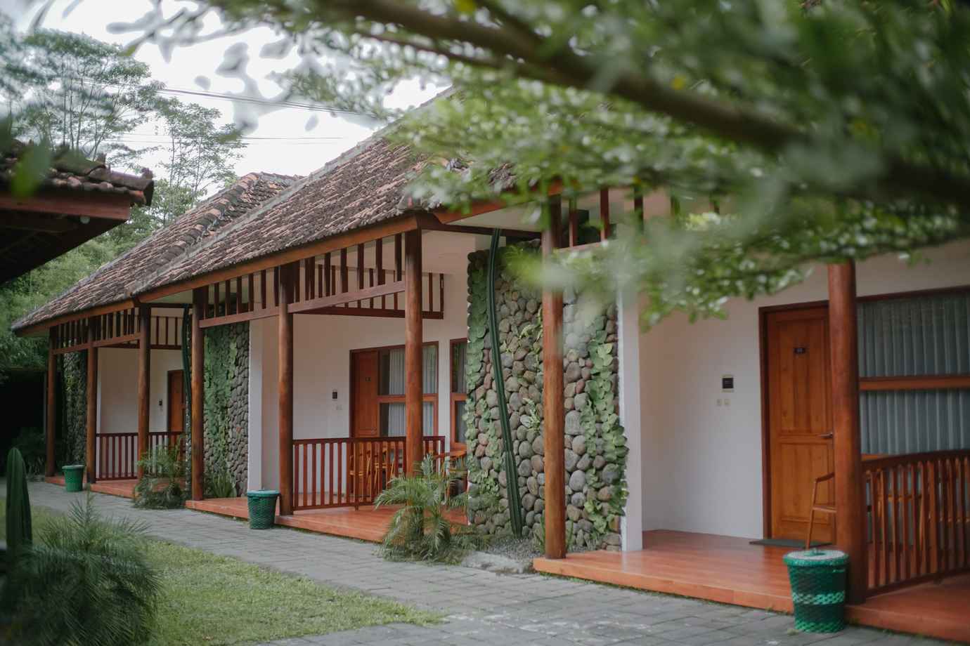 20048021-7a42ab7b4bbec7b8a50c4c4679ec4725